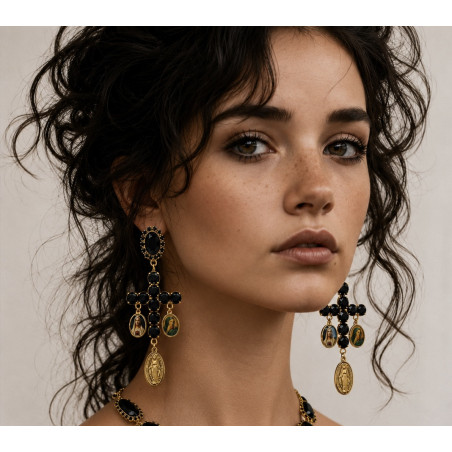 Boucles d'oreilles cross sacrées