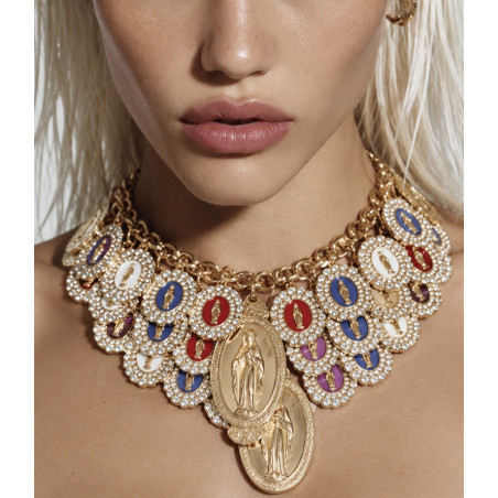 Collar multicolor de Madonna morígena
